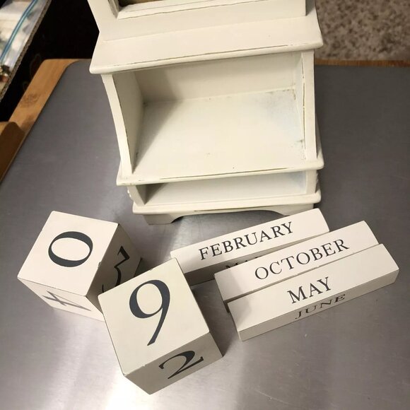 VTG Hallmark Perpetual Calendar with Picture Frame Desk Stand White Wood Blocks - Picture 9 of 9